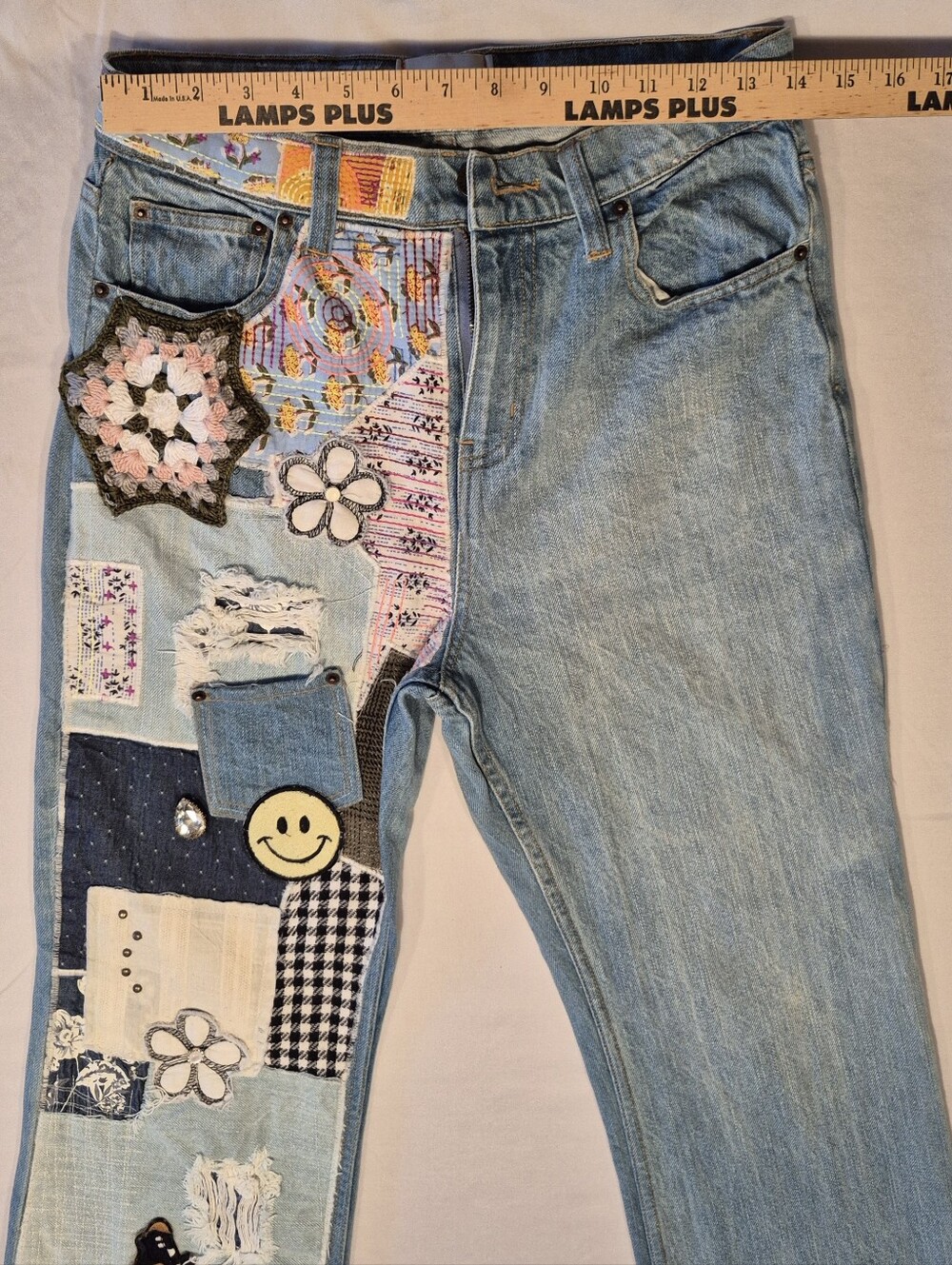 BDG Faded Patchwork Jeans High Rise Cropped Flare Raw Hem Floral & Smiley Patch - Picture 9 of 14